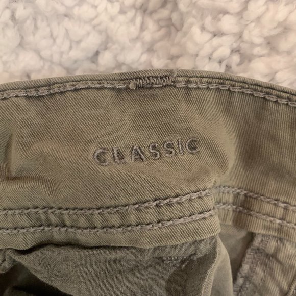 GUESS Cargo Shorts - Picture 4 of 6